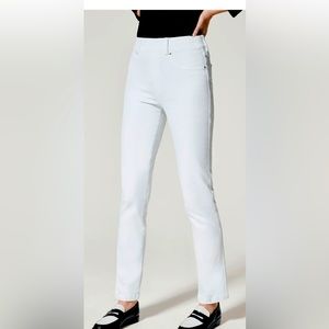 NWT SPANX Ankle Straight Leg Jeans, White L